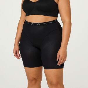 YITTY 1x Women's Black Athletic Shorts